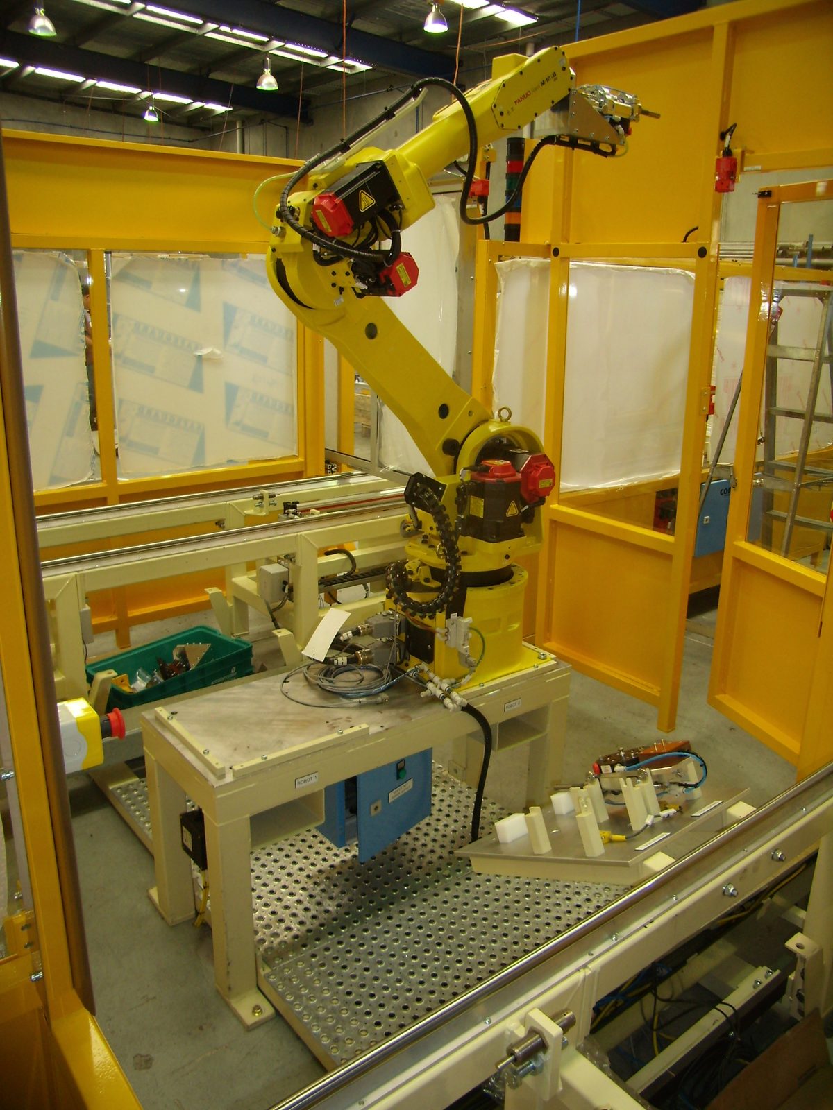Robot cell, GM Holden project