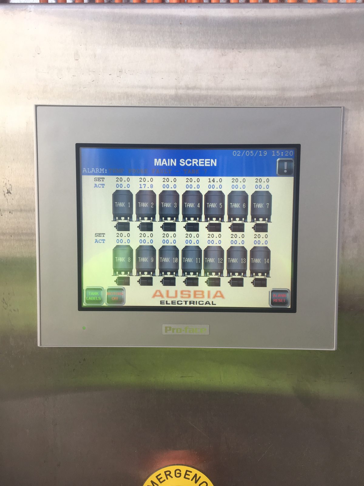 Tank control HMI main screen